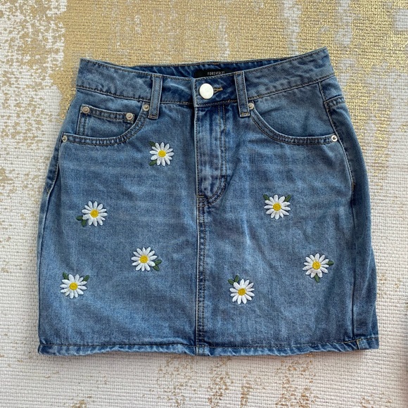 Forever 21 Dresses & Skirts - FOREVER 21 Floral Daisy Embroidered Denim Jean Skirt | Size Small